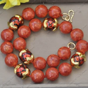 Collier en verre de Murano plaqué or et corail rouge 21'' 25 mm